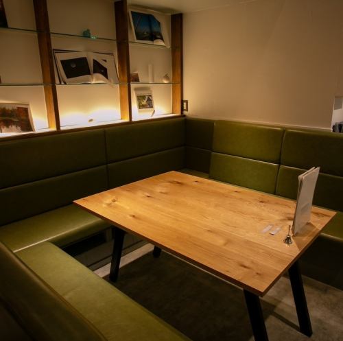 半個室席でゆったり。