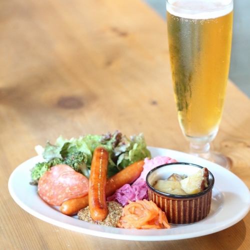 【12:00-17:00】昼飲みプレート