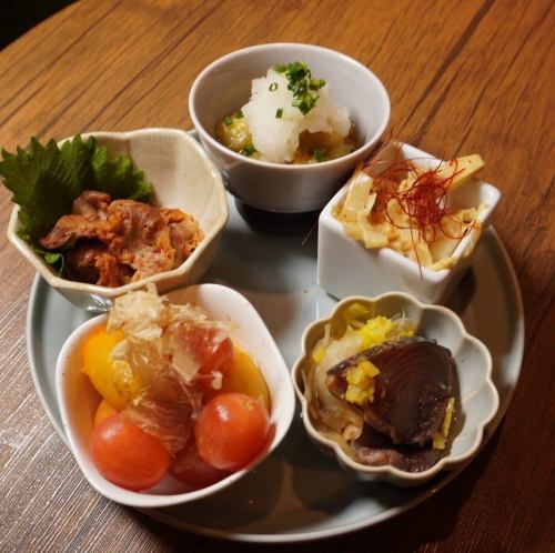 nagiならではの彩豊かなおばんざいや名古屋飯も