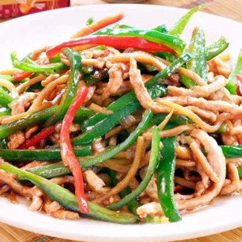 Stir-fried shredded pork and peppers