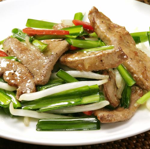 Stir-fried liver and chives / Stir-fried pork, wood ear mushroom and egg