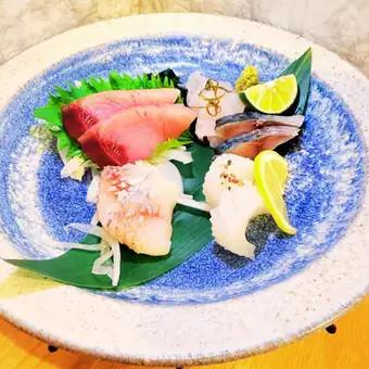地魚の刺身盛合せ