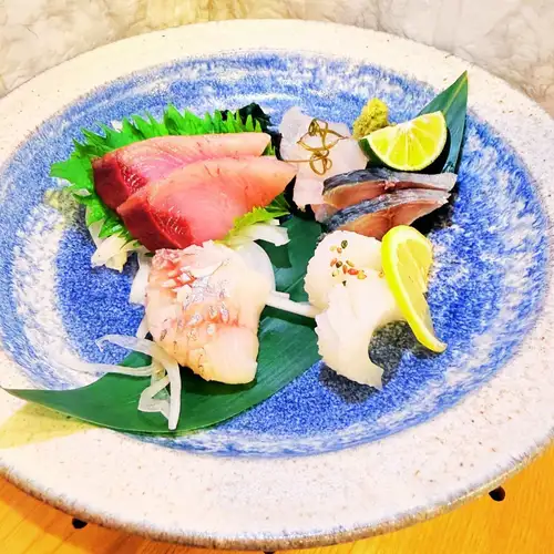 地魚の刺身盛合せ