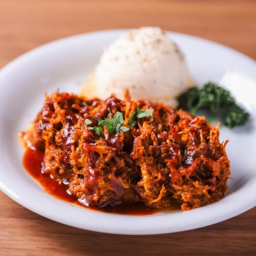PULLED PORK OVER RICE / プルドポークオーバーライス