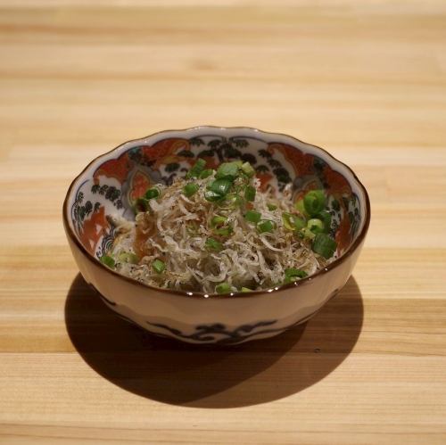 精選碎小沙丁魚