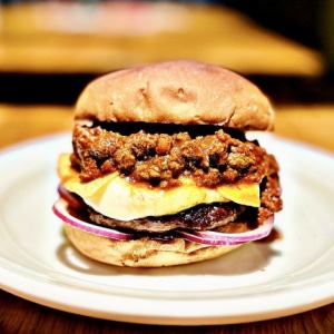 【人気No.2!】ビーフチリモッツァ  Beef Chili Mozzarella