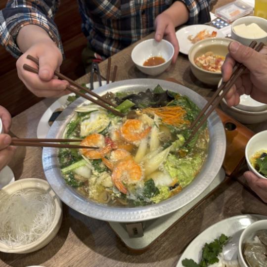 Thai Suki Hot Pot Course