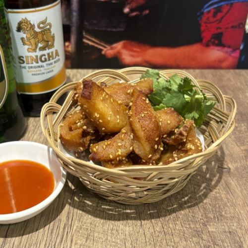 トントロの唐揚げ「コームートード」