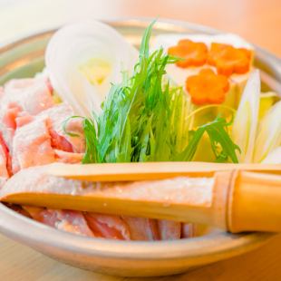 Popular! Our proud mizutaki hotpot course! 4,500 yen including 9 dishes and 120 minutes of all-you-can-drink