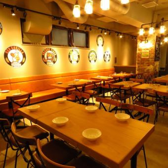 Serving can be seen! Counter seats for one person, sofa seats ideal for parties and work return, we have a variety of seats according to various scenes.