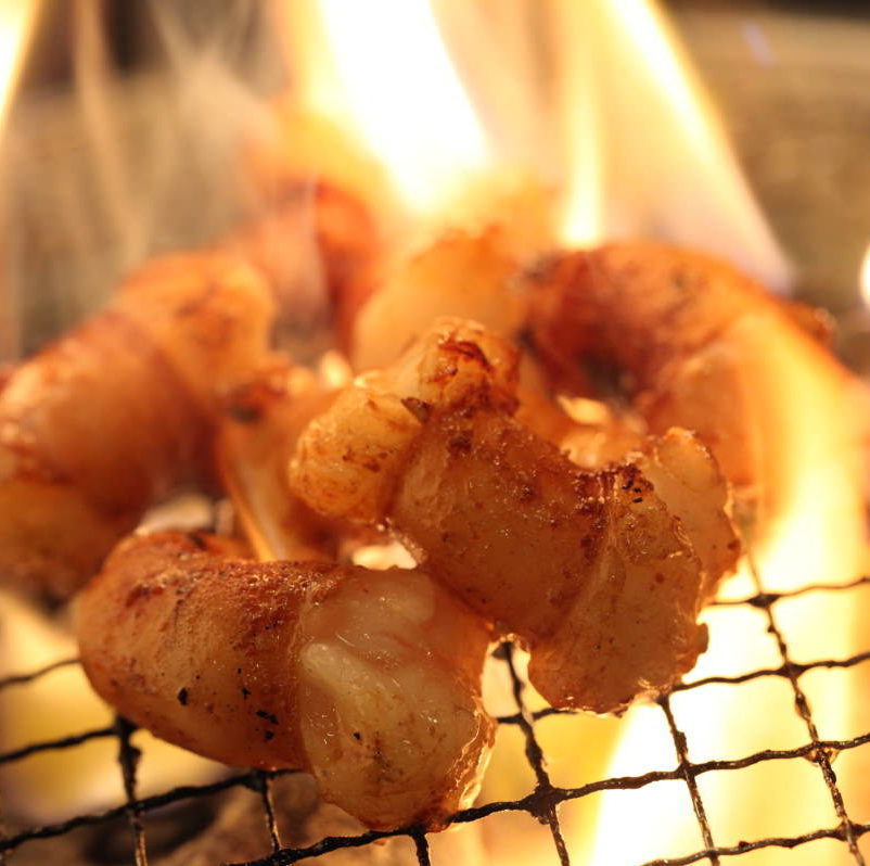 仕事帰りにふらっと立ち寄れるホルモン焼きが名物の博多駅前の焼肉店です