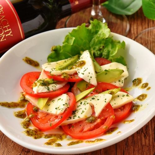 Caprese with cheese and tomato
