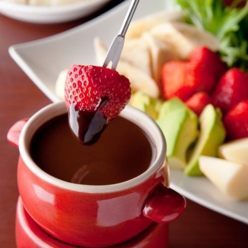 Luxury chocolate fondue set