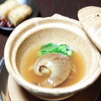 【雅式套餐】4種開胃菜、烤菜、炸菜、3種點心、炒菜、麵條和米飯或粥、甜點……共12道菜,8800日元(含稅)