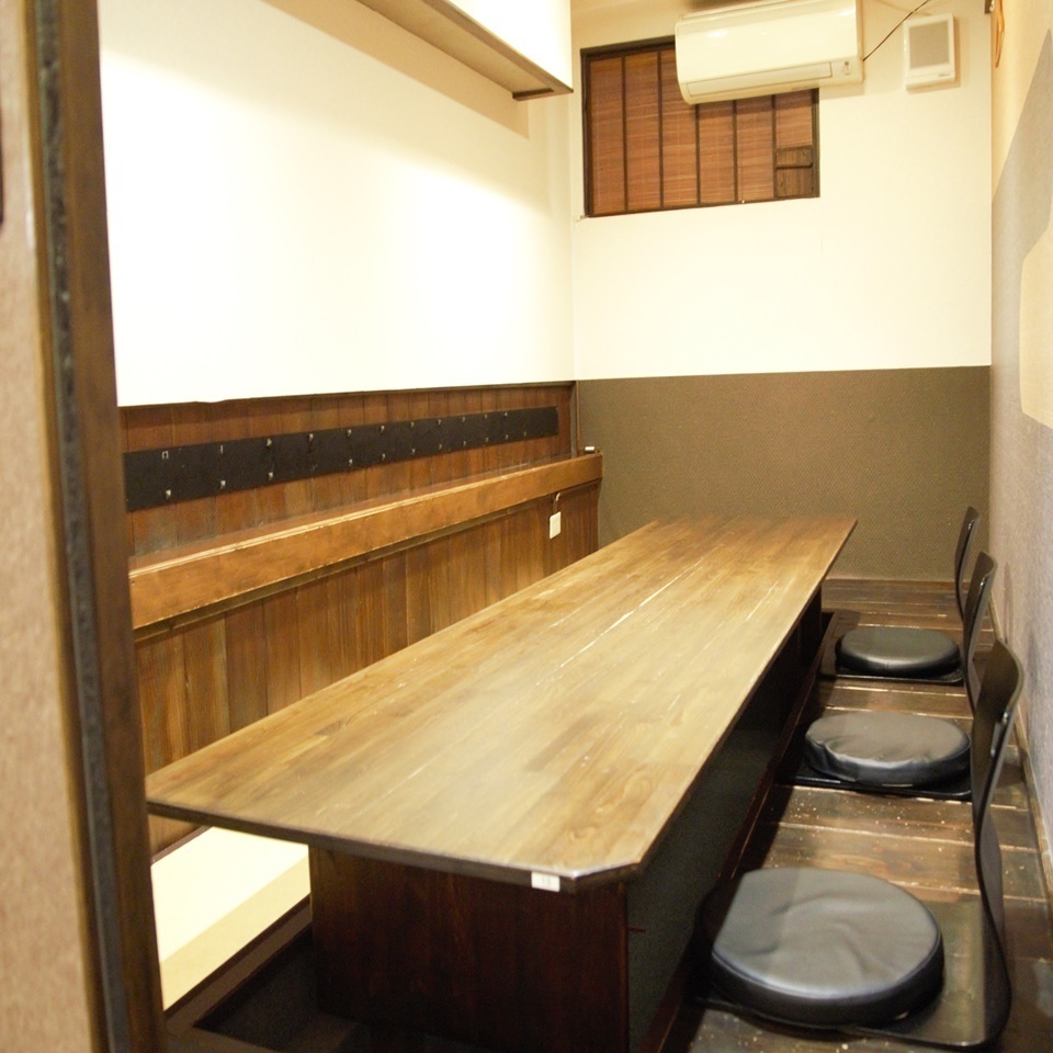 様々なシーンでご利用いただける個室席ご用意しております。