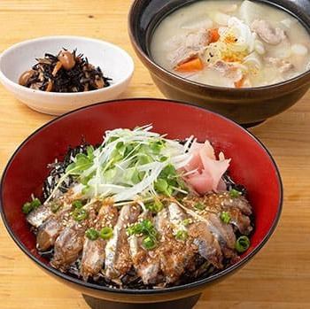 いわし胡麻ダレ丼と豚汁セット