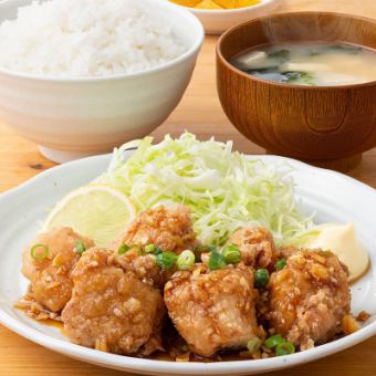 ＜火＞鶏むね唐揚げ ガーリックネギソース
