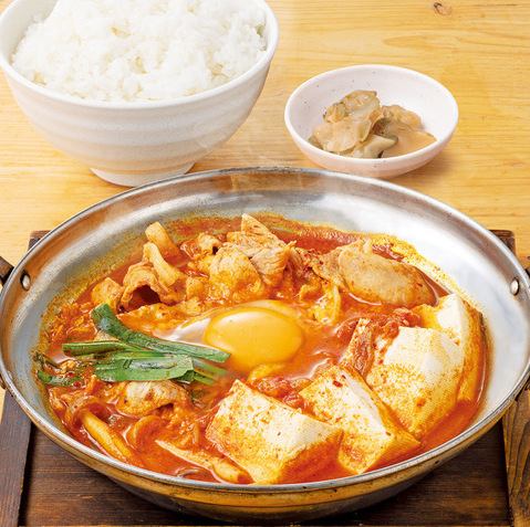 【辛旨】豚肉と豆腐のキムチ鍋<定食>