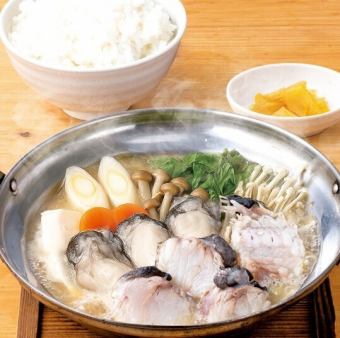 【濃厚】あんこうと牡蠣の味噌鍋定食