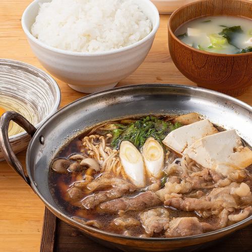 ＜鍋定食：火＞和牛すき焼き定食