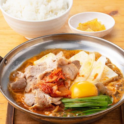 ＜鍋定食：木＞豚キムチ鍋定食