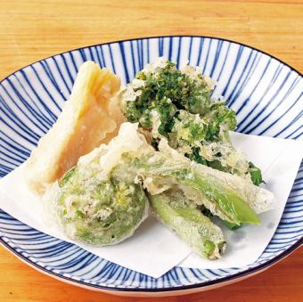 ＜一品＞山菜天布羅盛り合わせ