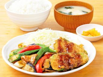 [大満足]肉詰めピーマンフライと豚肉 彩り野菜炒め定食