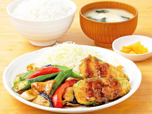 [大満足]肉詰めピーマンフライと豚肉 彩り野菜炒め定食