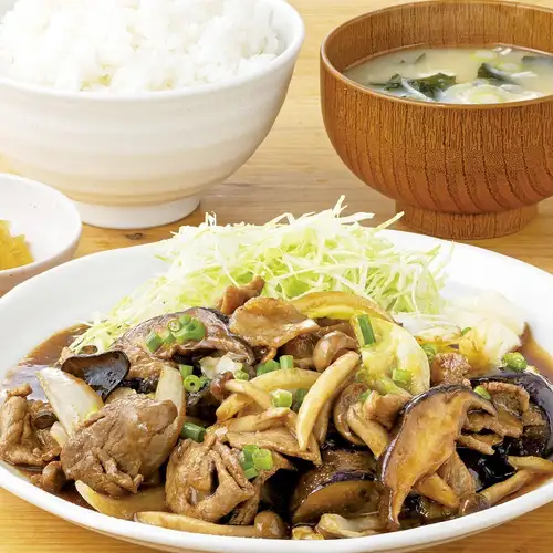 [コク旨辛]秋野菜と木の子の回鍋肉　定食