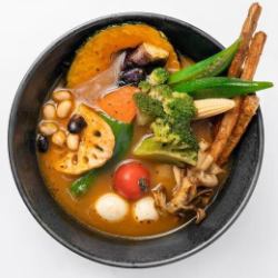 Soup curry with 13 types of vegetables and seasonal vegetables