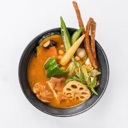 Smoked chicken and vegetable soup curry