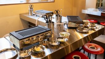 韓国釜山のホルモン焼肉屋を再現したカウンタースタイル