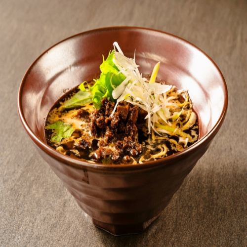 黒担々麺