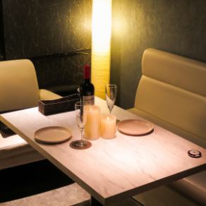 [Girls' night out/group party/birthday/anniversary] Luxurious space with white leather sofas for all seats ♪ Reservations are required for the popular couple seats! ~Shinjuku Completely private Italian room Ark Lounge Shinjuku West Exit Ekimae store~