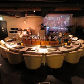 [For various parties] Completely private room for up to 14 people/TV monitor allows you to easily connect your iPhone/iPad and enjoy photos, videos, music, watching sports, etc.Perfect for company banquets and farewell parties ◎~Shinjuku Completely private Italian restaurant Ark Lounge Shinjuku West Exit Ekimae store~