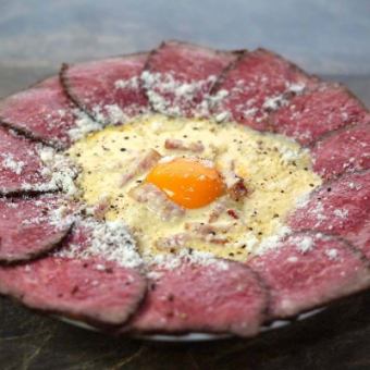 【一枚麺のサーロイン肉ボナーラ】1台3500円★席のみ予約★事前予約限定！単品のご予約です♪