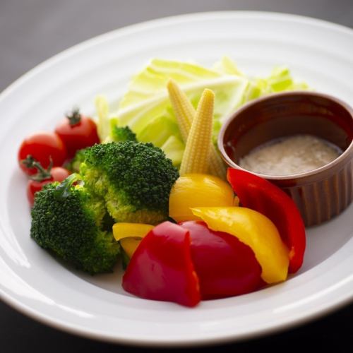 Colorful vegetable Bagna cauda 1300 yen (tax included)