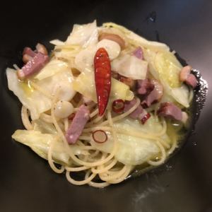 鶏ベーコンのペペロンチーノ