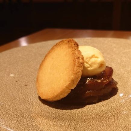 【午餐僅限週六、週日和假日】午餐套餐包括吐司和甜點，還可以選擇氣泡酒★