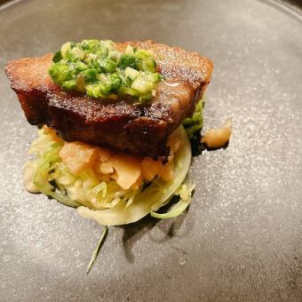 全新主廚精選時令食材全套套餐，搭配 5 款佐餐飲品