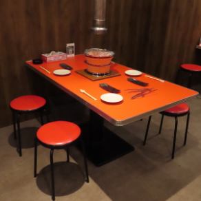 24小時營業！桌席可吸煙