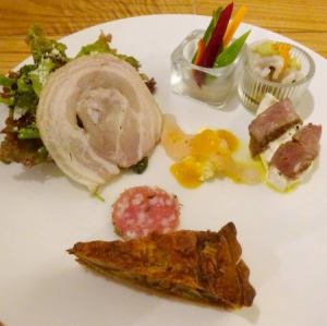 [开胃菜] 什锦开胃菜喷雾 (1 份)