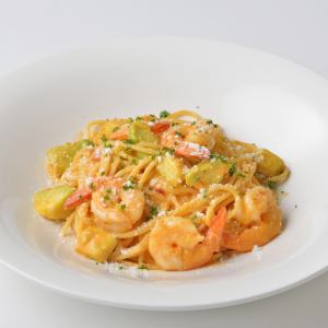 Juicy shrimp and avocado in tomato cream sauce