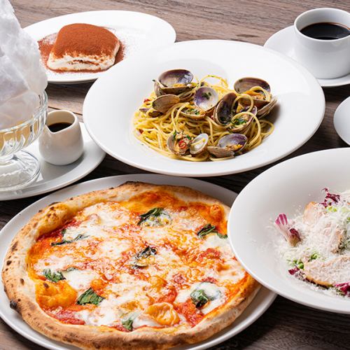 午餐或晚餐♪選擇您喜歡的菜單，享受超值的「Amore套餐」！