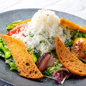 【サラダ】農家のベーコンと8種野菜の贅沢サラダ