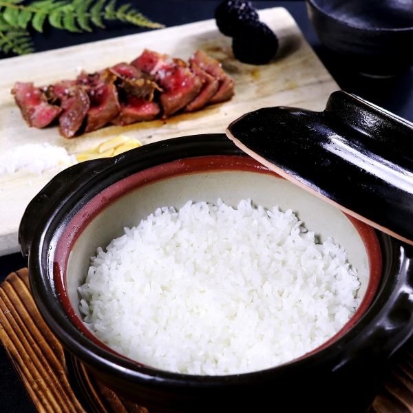 "Specialty! Freshly cooked clay pot rice" will be served after the order is placed ♪