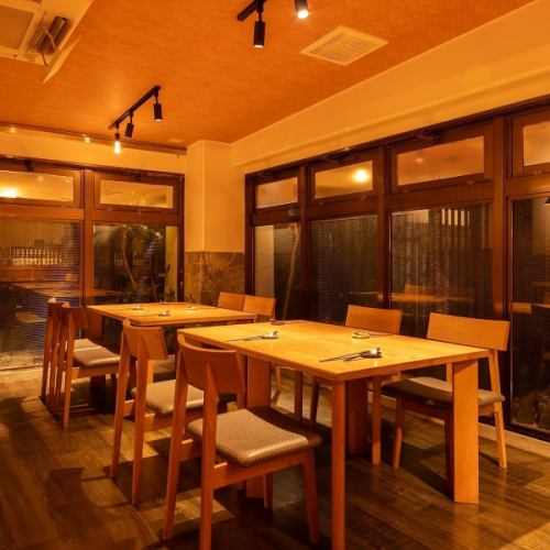 20人様～32名様で4000円のコースから貸切可能です。お店の貸切とフロアの貸切両方承っております。詳細・ご不明な点等は店舗までご連絡下さい。