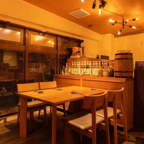 用途に寄り添う洗練された店内レイアウト