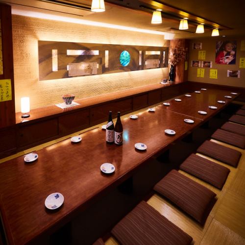 複数名でのご利用にも対応可能なテーブル席をご用意。会社の飲み会や各種宴会など、グループでのご利用にもおすすめです。