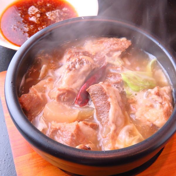 大人気！リピーター続出！豚軟骨煮込み/ホルモン味噌煮込み☆彡